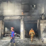 Kebakaran Toko dan Gudang Oli di Mataram Rugi Diperkirakan Rp 2 Miliar