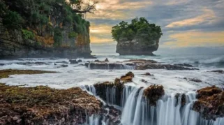 Kenapa Pantai Sawarna Srikandi Jadi Pilihan Utama untuk Snorkeling
