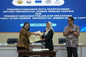 Ketua PSG UNEJ Ajak Perempuan Lampaui Hambatan dalam Diskusi di Jember