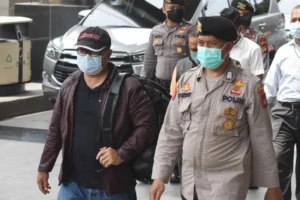 Khofifah Respon Operasi Tangkap Tangan KPK terhadap Tiga Kepala Daerah di Jatim