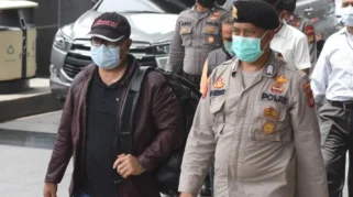 Khofifah Respon Operasi Tangkap Tangan KPK terhadap Tiga Kepala Daerah di Jatim