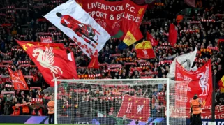 Kontroversi Anfield: Komentar Moyes, Harga Tiket, dan Tekanan Liga