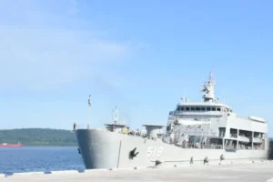 KRI Teluk Kupang-519 Tiba di Banyuwangi Dukung Kelancaran Arus Balik Lebaran