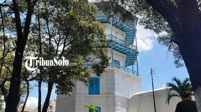 Kubu Purboyo Desak Audit Revitalisasi Panggung Songgo Buwono Karena Dinding Berlumut