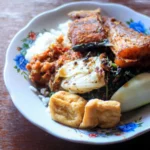 Kuliner Khas Sekitar Pantai Marina Boom Banyuwangi: Menyelami Rasa & Tradisi