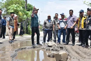 Lansia Tutup Sepihak Jalan di Sidokare, Sidoarjo Pecah Konflik Warga