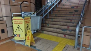 Lift Tangga di Stasiun Cikini Diresmikan, Mempermudah Akses Difabel dan Lansia