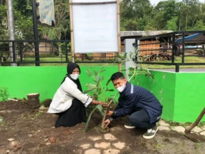 Little Hands, Big Impact: Mahasiswa KKN RPL Unmuh Jember Tanamkan Kepedulian Lingkungan Sejak Dini melalui Edukasi Biopori