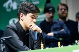 Magnus Carlsen Tegas soal Selfie dan Kinerja Javokhir Sindarov di Kandidat FIDE