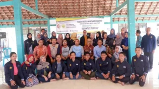 Mahasiswa KKN RPL Unmuh Jember Gelar Parenting Edukatif Pengenalan Lingkungan Sehat di KB Al Barokah Pekauman