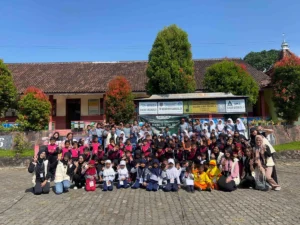 Mahasiswa KKN RPL UNMUH Jember Tanamkan Nilai Sedekah Sejak Dini melalui Edukasi Interaktif