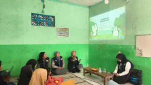 Mahasiswa KKN UM Jember Gelar Sosialisasi Parenting di TK Tunas Mulya