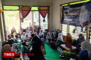 Mahasiswa KKN Unmuh Jember Gelar Program Literasi Dini “Sabtu Membaca Bersama” di TK Pertiwi 29 Sragi