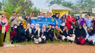 Mahasiswa KKN Unmuh Jember Semarakkan Market Day TK Trate Mas di Momen Hari Kartini