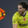 Manchester United Target Ferdi Kadioglu sebagai Pengganti Luke Shaw