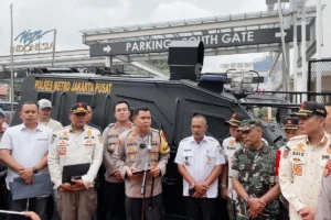 Manusia Silver di Jakarta Pusat Paksa Minta Uang, Ditangkap Satpol PP