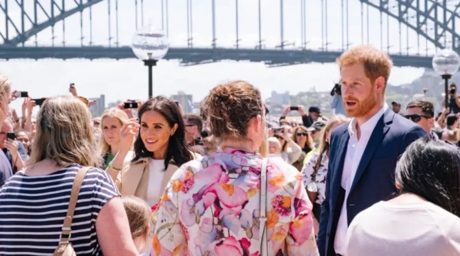 Meghan Markle dan Pangeran Harry Kunjungi Australia Naik Pesawat Komersil, Jadi Juri Tamu MasterChef