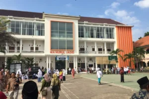 Menag Kunjungi Ponpes Nurul Jadid Paiton Probolinggo, Soroti Peran Pesantren dalam Pemberdayaan