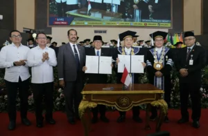 Mendes Yandri dan Dirut BPJS Kesehatan Tandatangani MoU Penguatan JKN di Desa