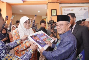 Mendikdasmen Abdul Mu’ti Apresiasi Prestasi dan Dorong Peningkatan Kinerja Semua Unit