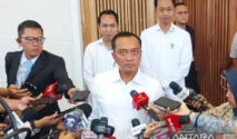 Mensesneg Tegaskan Tidak Ada Reshuffle Kabinet, Evaluasi Kinerja Menteri Terus Berlanjut