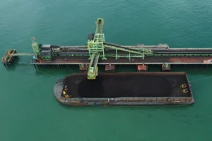 Menteri Keuangan Tegaskan Penerapan Bea Keluar untuk Batu Bara dan Nikel pada Kapal Ekspor