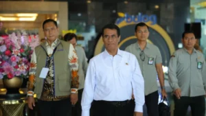 Menteri Pertanian Tinjau Gudang Bulog, Stok Beras Capai 4,5 Juta Ton Tertinggi Sepanjang Sejarah