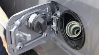 Mobil VW Kodok 1974 Hangus di Sleman Akibat Kebocoran Bensin Setelah Tutup Tangki Jatuh