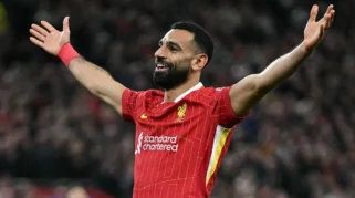 Mohamed Salah cedera di Anfield, Terancam Absen Hingga Akhir Musim dan Akhiri Karier di Liverpool