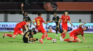 Norwich dan Portsmouth Imbang 1-1, Poin Krusial untuk Perjuangan Bertahan Pompey