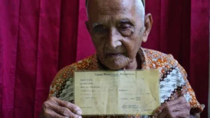 Nyak Sandang, Tokoh Kontribusi Pesawat Pertama RI Meninggal di Usia 100 Tahun, PWNU Aceh Soroti Warisan Keikhlasan