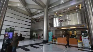 OJK Cabut Izin BPR Koperindo Jaya di Jakarta karena Pelanggaran Modal dan Laporan