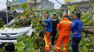 OKU Timur Siapkan Pendidikan, Waspadai Hujan Deras, dan Polri Bedah Rumah untuk Warga