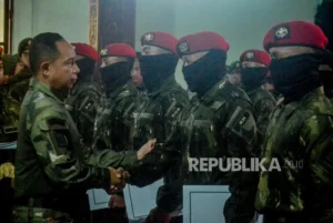 Panglima TNI Janjikan Kenaikan Pangkat Luar Biasa bagi Kapten Zulmi, Kunjungi Rumah Duka di Cimahi