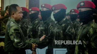 Panglima TNI Janjikan Kenaikan Pangkat Luar Biasa bagi Kapten Zulmi, Kunjungi Rumah Duka di Cimahi