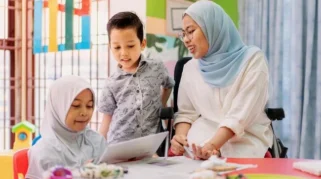 PASTI KREASI: Parenting Asyik Tanpa Biaya Memperkuat Keluarga di TK IBUNDA Ranugedang Probolinggo