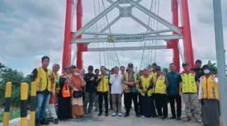 Pastikan Keamanan Warga, Kapolres Tinjau Jembatan Gentong di Bondowoso