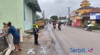Pejalan Kaki Terluka Parah setelah Terserempet KA Sritanjung di Perbatasan Tanggul‑Jatiroto