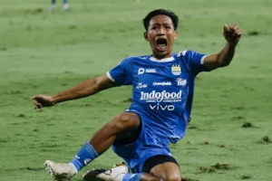 Pelatih Persib Senang Beckham Putra Bungkam Kritikus lewat Penampilan Gemilang di Timnas Indonesia