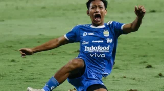 Pelatih Persib Senang Beckham Putra Bungkam Kritikus lewat Penampilan Gemilang di Timnas Indonesia