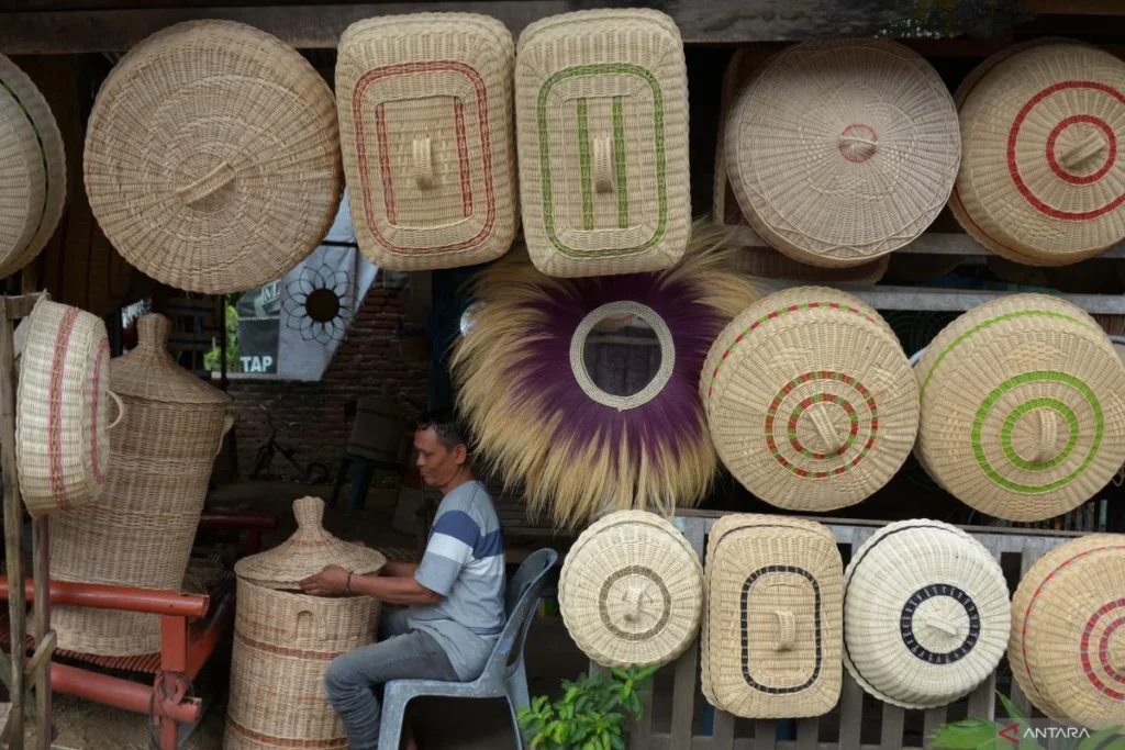 Pemasaran produk rotan: Menggali pasar lokal dan global