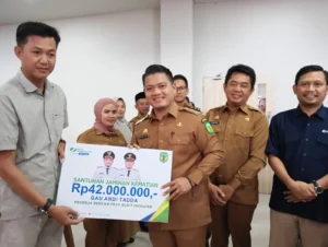 Pemdes Tongke‑Tongke Lindungi Pekerja Rentan Lewat BPJS Ketenagakerjaan