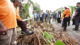 Pemkab Bondowoso Segera Perbaiki Dua Rumah Korban Kebakaran di Desa Bandilan