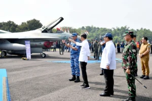 Pengawalan Udara Presiden Prabowo oleh Empat F-16 dan Dua T-50 di HUT ke-80 TNI AU