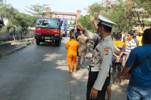 Pengendara Motor AAJ Tewas Tertindih Truk Trailer di Jakarta Utara