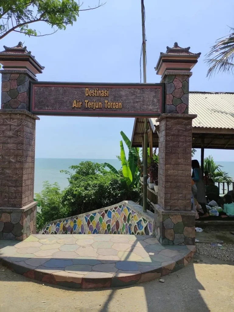 Penginapan dan Kuliner di Sekitar Titik Awal Trek