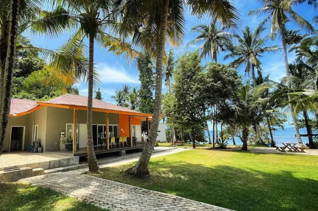 Penginapan dan Rekomendasi Villa di Sekitar Karang Bokor