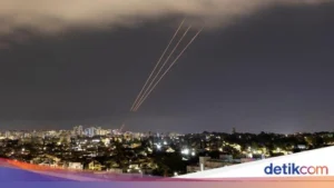 Perang di Timur Tengah Memanas: Iran Serang Israel, Jet Tempur AS Jatuh