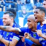 Persib Bandung Kuatkan Puncak Klasemen Usai Kemenangan 2-0 atas Semen Padang, Bojan Hodak Tekankan Sembilan Final