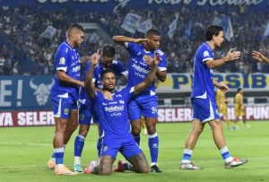 Persib Bandung Perluas Kelebihan di Puncak Klasemen Usai Kemenangan Dramatis 3-2 atas Bali United